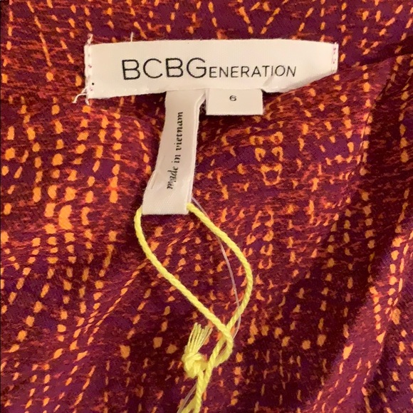 NWT BCBGeneration skirt size 6 - Picture 4 of 5